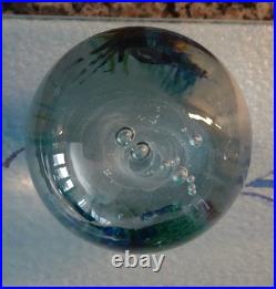 1999 Signed Johnathan Winfisky Round Seascape Art Glass Paperweight