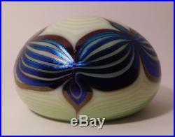 A Great Vintage SIGNED 1975 ORIENT & FLUME PULLED FEATHER Art Glass Paperweight