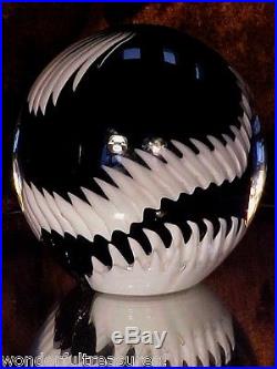 BEAUTIFUL Vintage Black & White Murano Glass Globe Ball Paperweight Italy HUGE