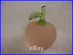 Cn- Vintage Glass Apple (teacher's Or Paperweight)