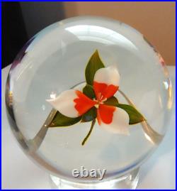 Early Paul Stankard Compound Trillium Flower Art Glass Paperweight