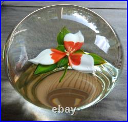 Early Paul Stankard Compound Trillium Flower Art Glass Paperweight