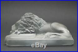 Large Vintage Antique Frosted Glass Recumbent Gillinder Lion Crystal Paperweight