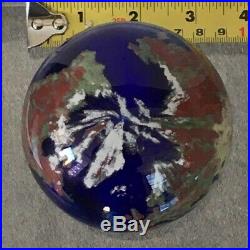 Lundberg Studios Vintage 1993 Glass Globe Paperweight Great Condition Signed
