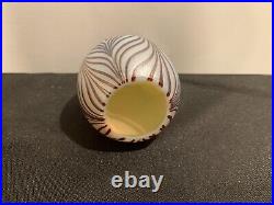 Murano Uranium Glass Egg Paperweight E & R Golden Crown Italy With Sticker