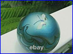Nice Vtg. LUNDBERG STUDIOS BUTTERFLY PAPERWEIGHT Aqua, Pulled Feather, 3, 1981