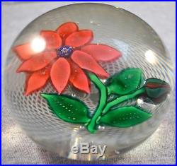 RARE MAGNUM NEGC NEW ENGLAND GLASS POINSETTIA withBUD on FILIGREE PAPERWEIGHT