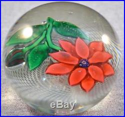RARE MAGNUM NEGC NEW ENGLAND GLASS POINSETTIA withBUD on FILIGREE PAPERWEIGHT