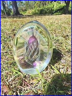 Robert Eickholt Signed Art iridescent Glass Paperweight Egg Shaped Vintage 1983