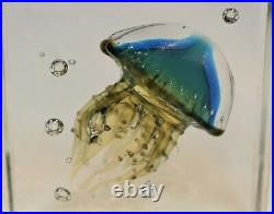 Signed Alfredo Barbini Murano Art Glass Aquarium Medusa / Jellyfish Paperweight