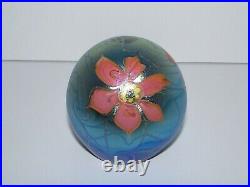 Signed Vandermark Floral Iridescent Art Glass Paperweight 896-2