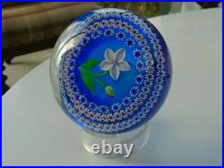 Stunning Vintage Boxed Baccarat 1981 Paperweight Fleur Blanche Et Perles 18363