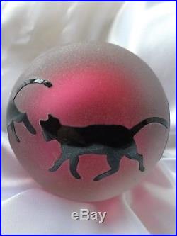 VINTAGE ART GLASS PAPERWEIGHT BY STEVE CORREIA Cats