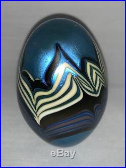 VINTAGE Orient & Flume Egg Paperweight Iridescent Pulled Feather Signed, 1977