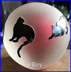 VINTAGE PAPERWEIGHT ART GLASS BY STEVE CORREIA Cats