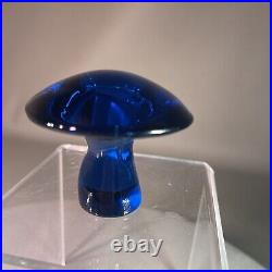 VINTAGE VIKING GLASS BLUE BLUENIQUE MUSHROOM 3 X 2.25 Tall Small Scratch