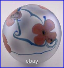 Vandermark'81 Turquoise Blue Vines WithPink Flowers Glass Paperweight On White