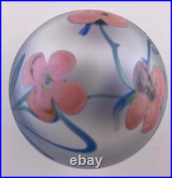 Vandermark'81 Turquoise Blue Vines WithPink Flowers Glass Paperweight On White