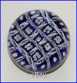 Vintage Gentile Glass Company 3 Inch Paper Weight Glass Blue White R10488
