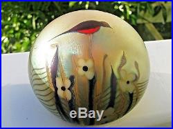 Vtg ORIENT AND FLUME BIRD PAPERWEIGHT Lt. Champagne Gold, White Floral, 3,1977