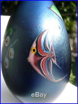 Vtg. ORIENT AND FLUME FISH/SEAWEED PAPERWEIGHT Iridescent Blue, 4, Signed 1980