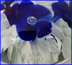 Vtg St Clair Blue & White Trumpet Flowers Controlled Bubble Glass Paperweight